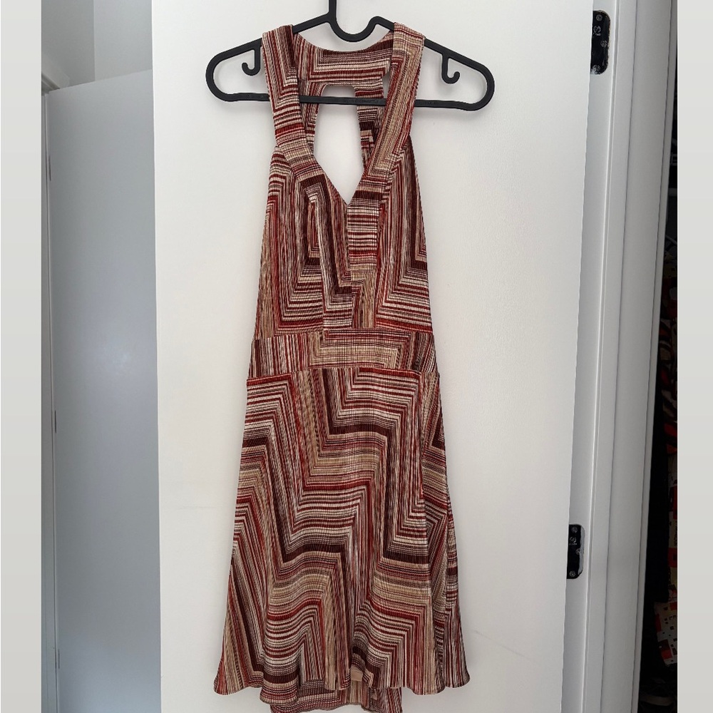 Sleeveless Geometric Print Midi Dress in Brown and Cream